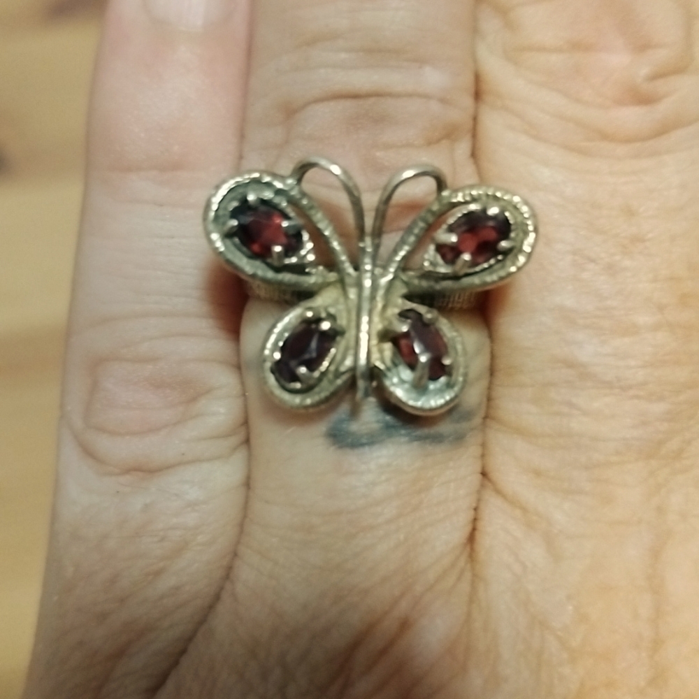 Vtg Butterfly and Garnet Sterling Silver Ring size 6 1/2